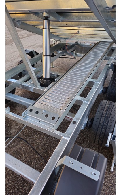 Aliuminės rampos 65x25NB 2050 - 2600kg G užkabinimas