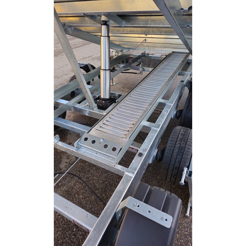 Aliuminės rampos 65x25NB 2050 - 2600kg G užkabinimas