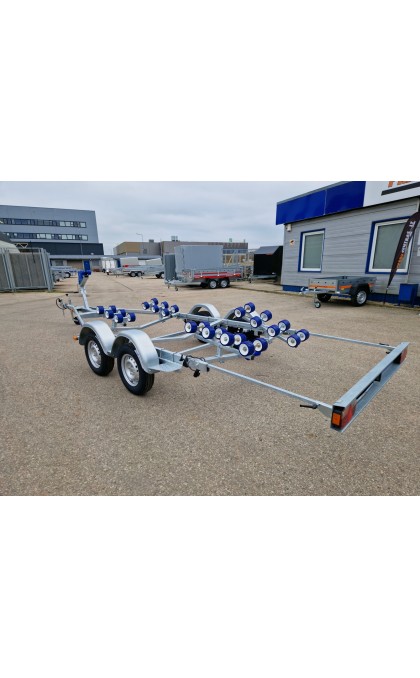 Priekaba laivui VESTA M3 R 750kg