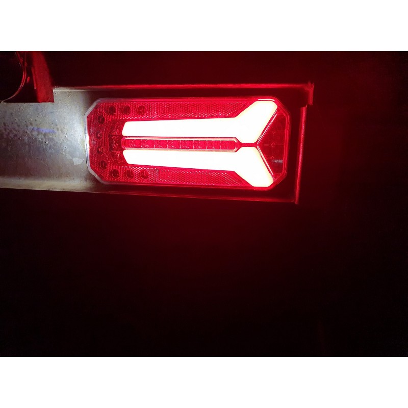Žibintas LED W150 1115 su atbulinės eigos žibintu