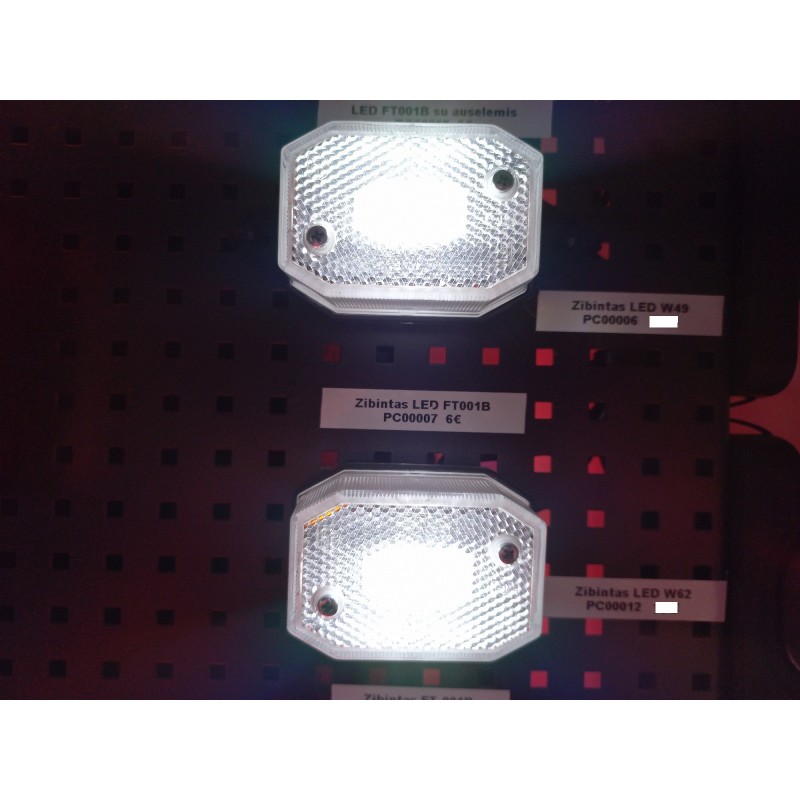 Žibintas LED FT001 B