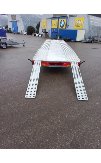 Priekaba Besttrailers INDIANA 8,5x2,1m 3500kg R13C. Dengtas