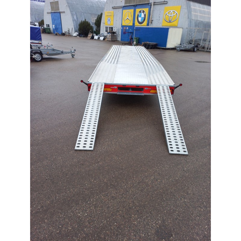 Priekaba Besttrailers INDIANA 8,5x2,1m 3500kg R13C. Dengtas