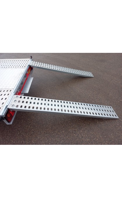 Priekaba Besttrailers INDIANA 8,5x2,1m 3500kg R13C. Dengtas