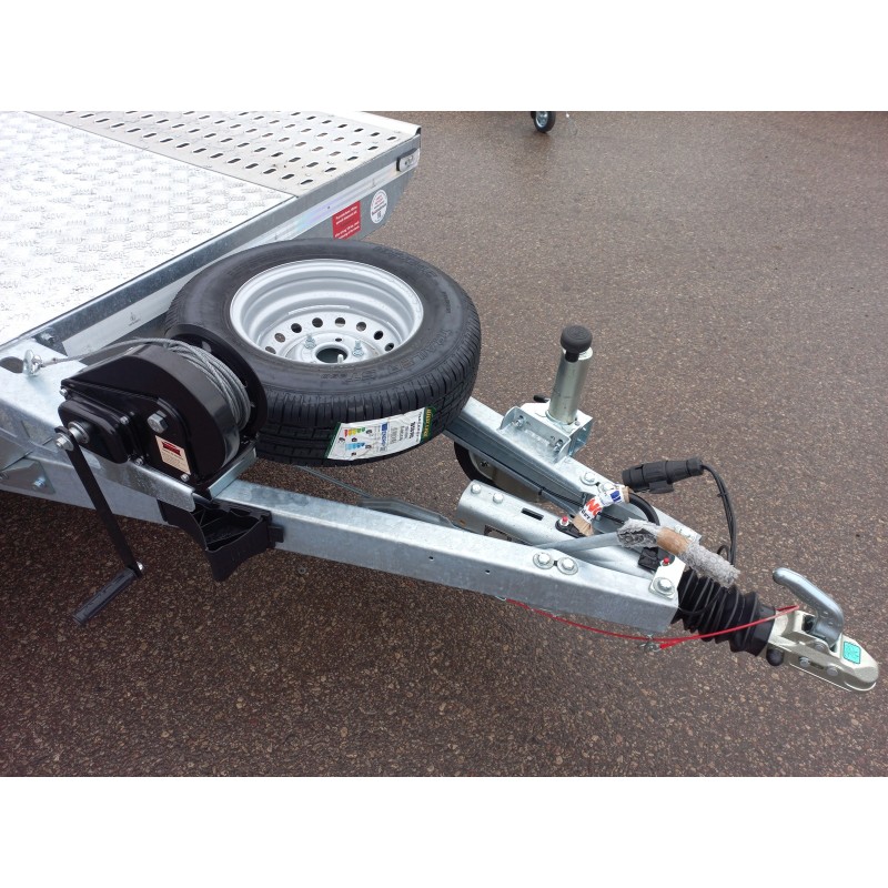 Priekaba Besttrailers INDIANA 8,5x2,1m 3500kg R13C. Dengtas