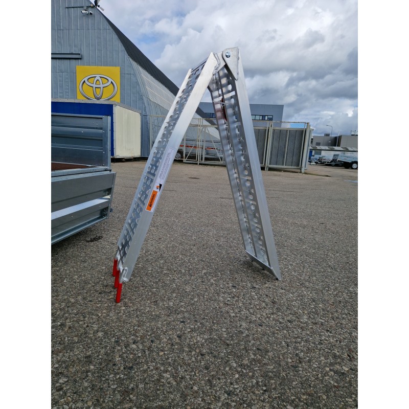 Sulenkiama rampa 230cm  300kg 1vnt
