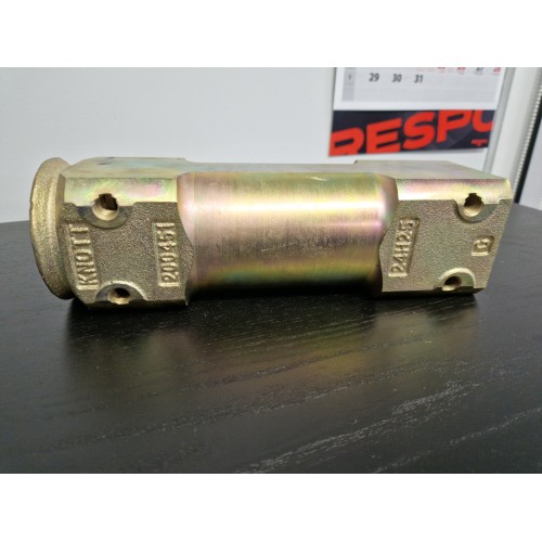 Inercinio sukabinimo Knott 3500kg metalinė įvorė