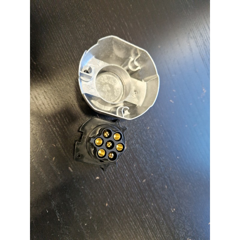 Jungtis lizdas 12v duraliuminis 7pin